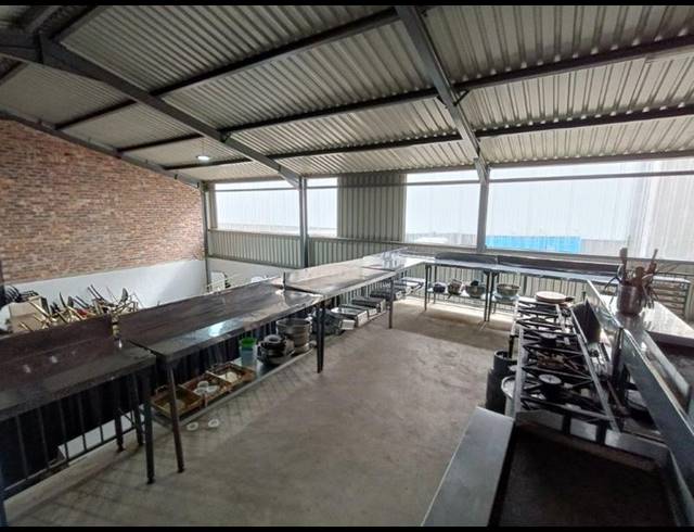 INDUSTRIAL PROPERTY TO RENT IN HALFWAY HOUSE